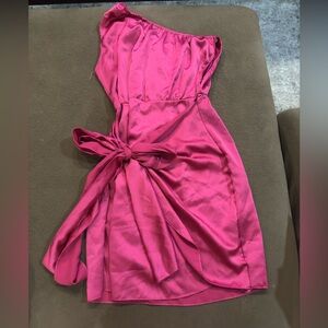 boohoo one shoulder pink satin mini dress with bow on side!